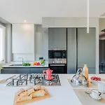 Casa Grey, 2 Bedrooms 2 Bathrooms *