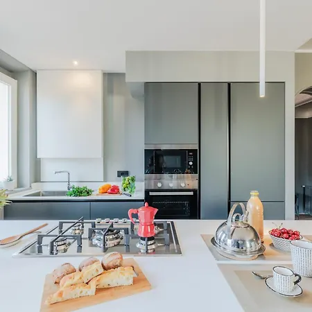 Casa Grey, 2 Bedrooms 2 Bathrooms *